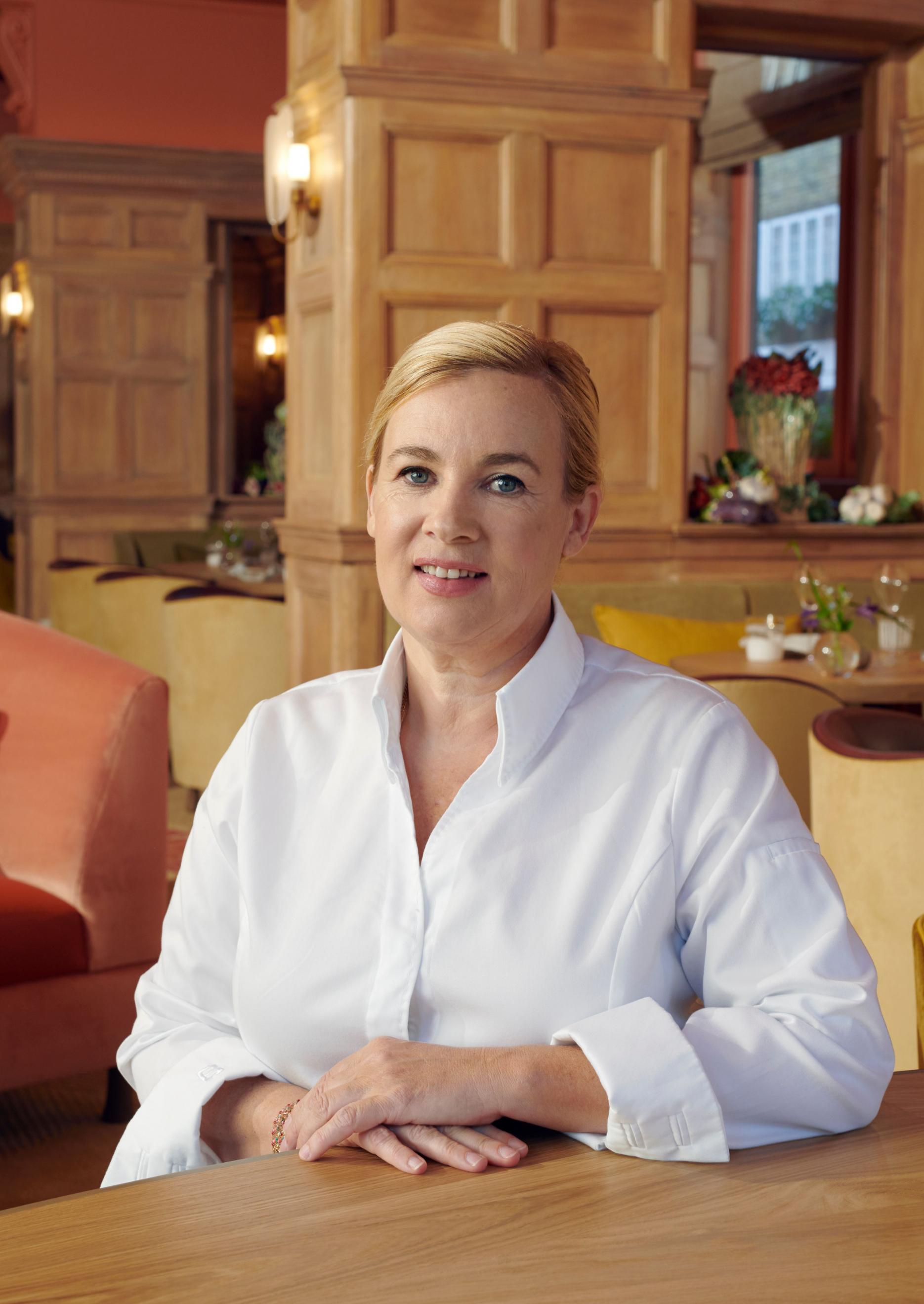 Helene Darroze II. Credit - Jérôme Galland.jpg Helene Darroze II. Credit - Jérôme Galland.jpg