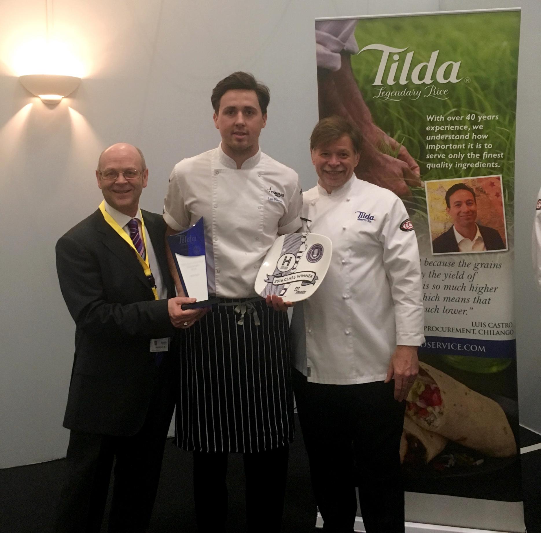 TCOTY - Lee Warren collecting his award
